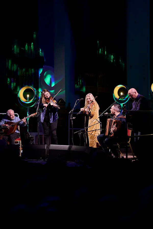Altan-onstage